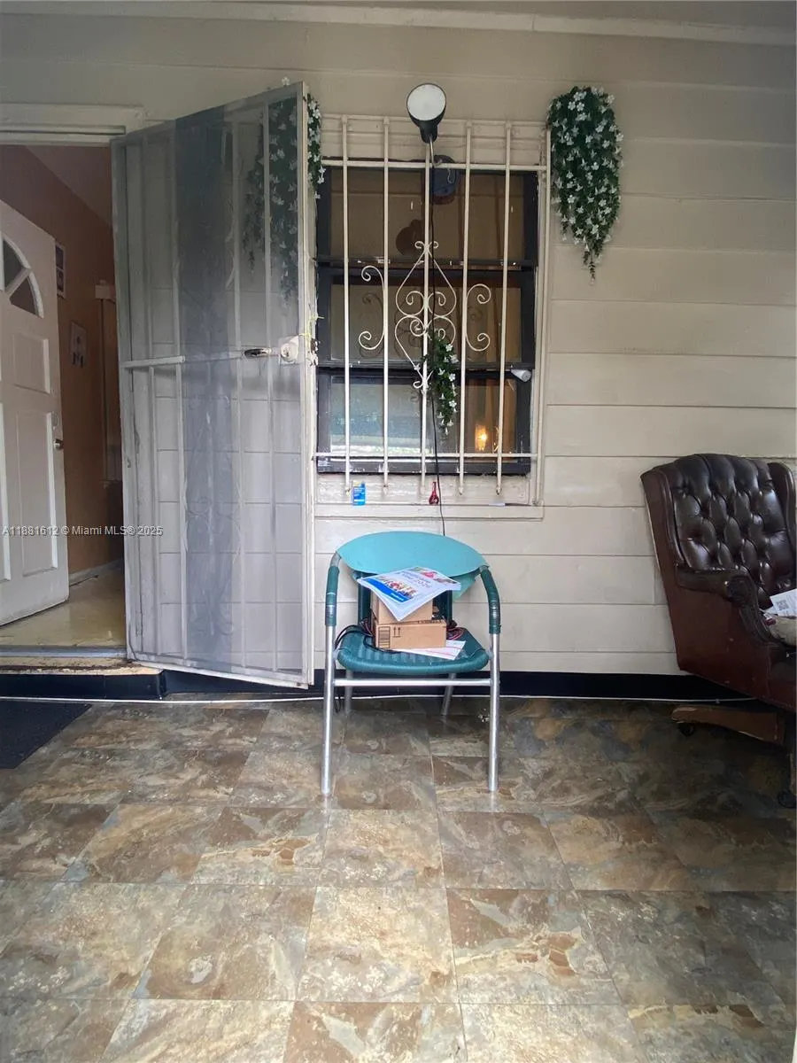 1305 Dunad Ave