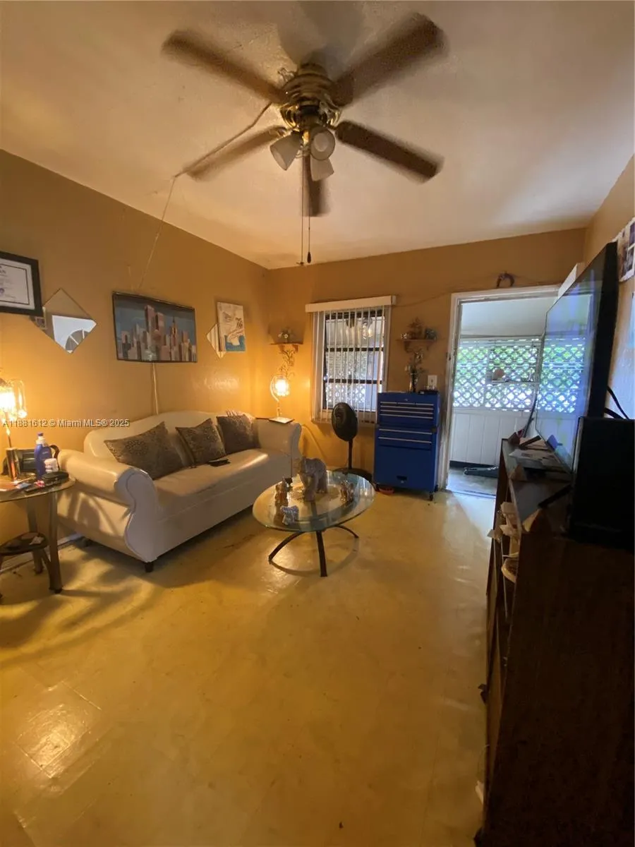 1305 Dunad Ave