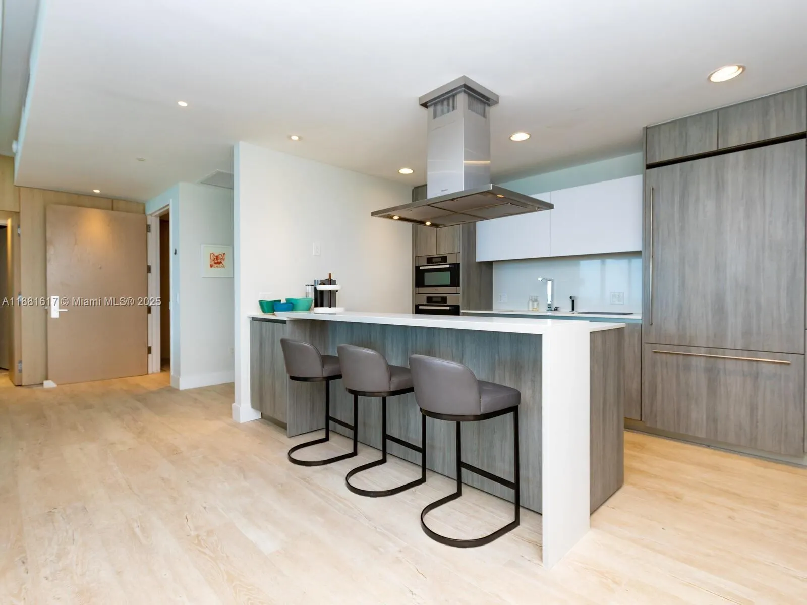 360 Ocean Dr, #304S