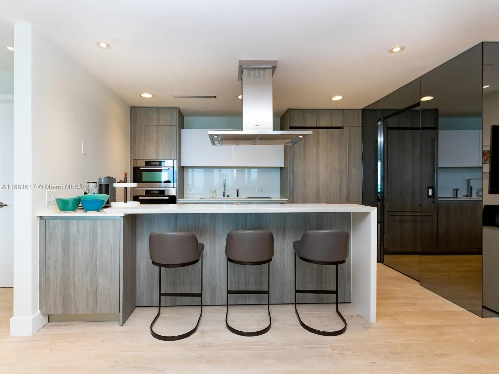 360 Ocean Dr, #304S