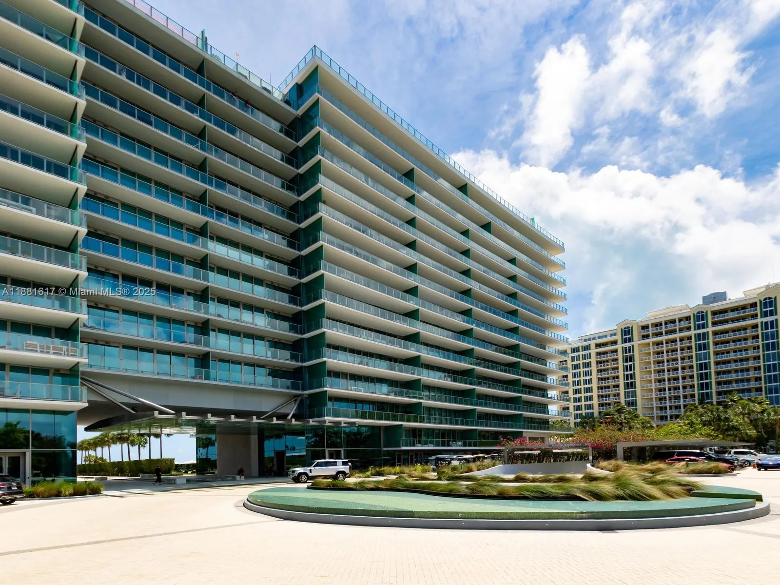 360 Ocean Dr, #304S
