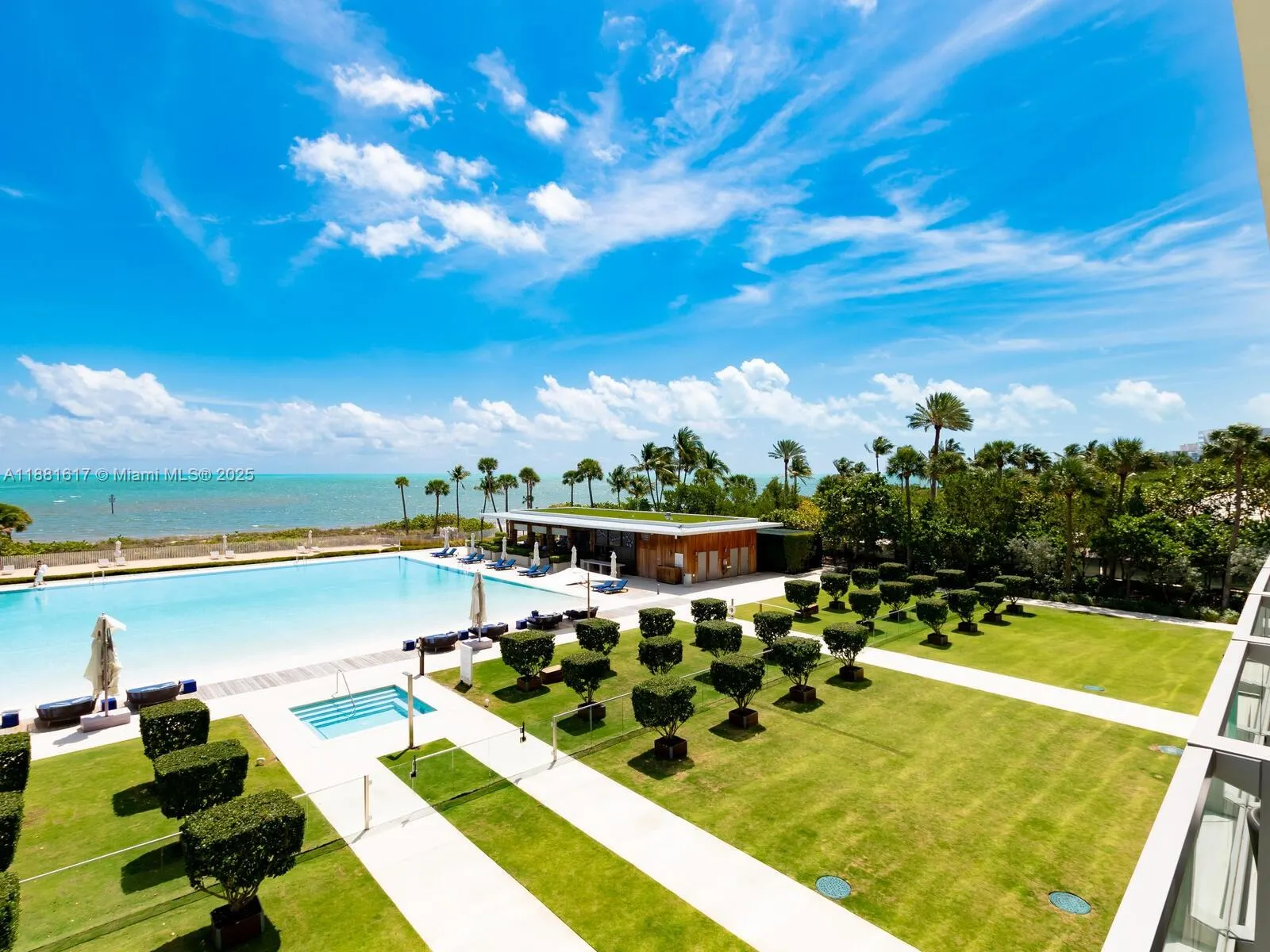 360 Ocean Dr, #304S