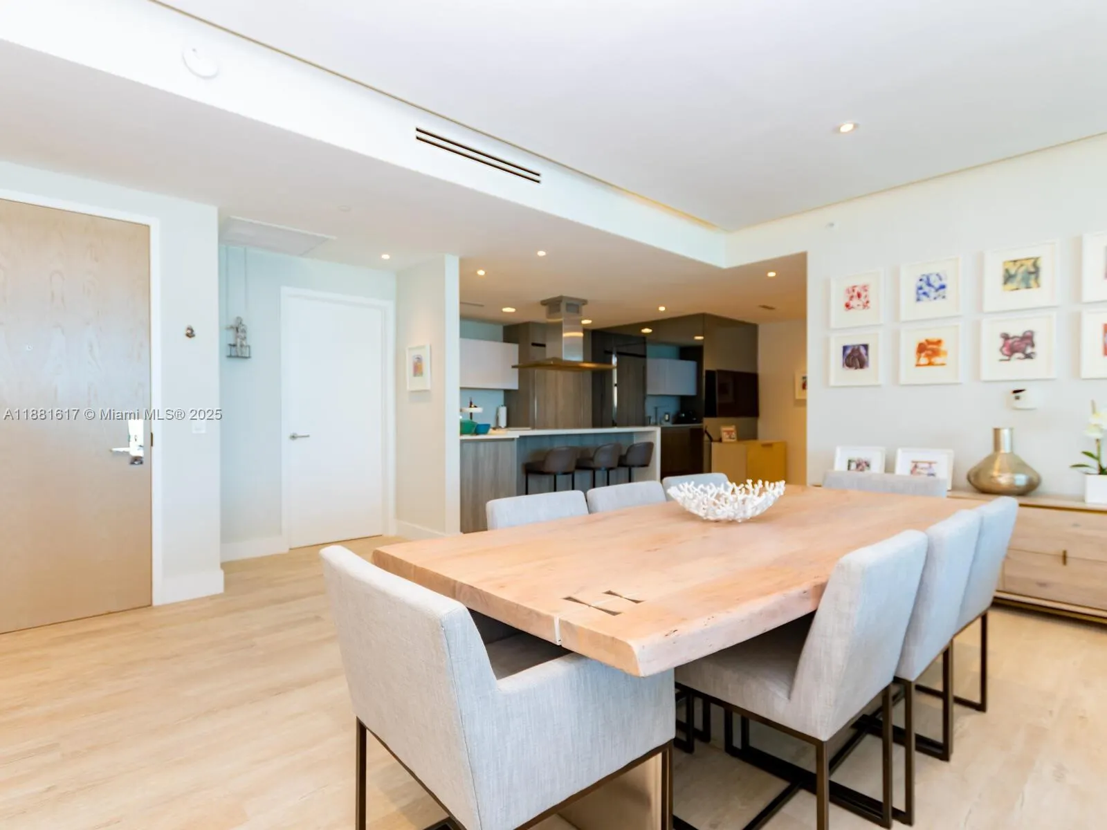 360 Ocean Dr, #304S