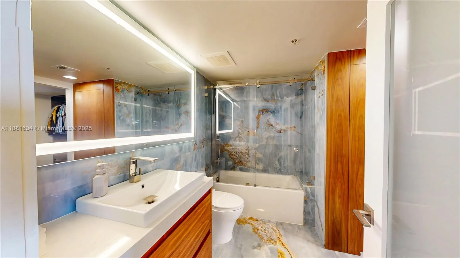 1750 N Bayshore Dr, #2803