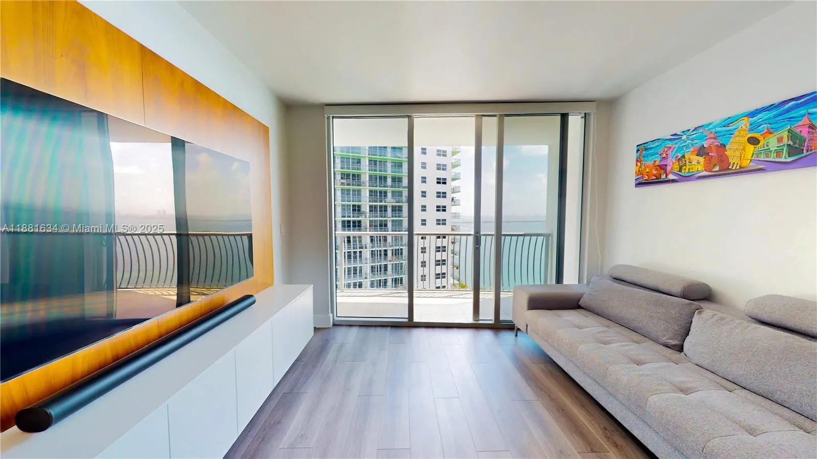 1750 N Bayshore Dr, #2803