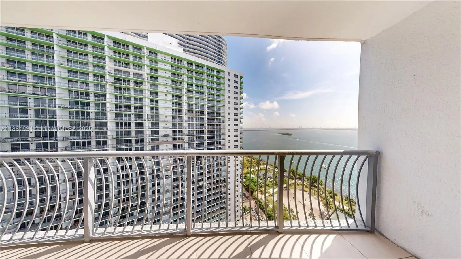1750 N Bayshore Dr, #2803