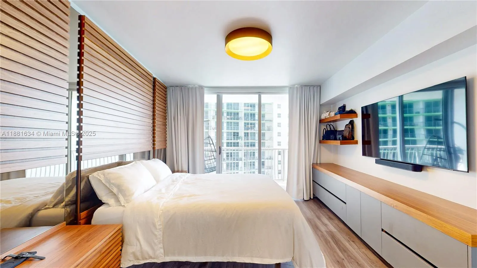 1750 N Bayshore Dr, #2803