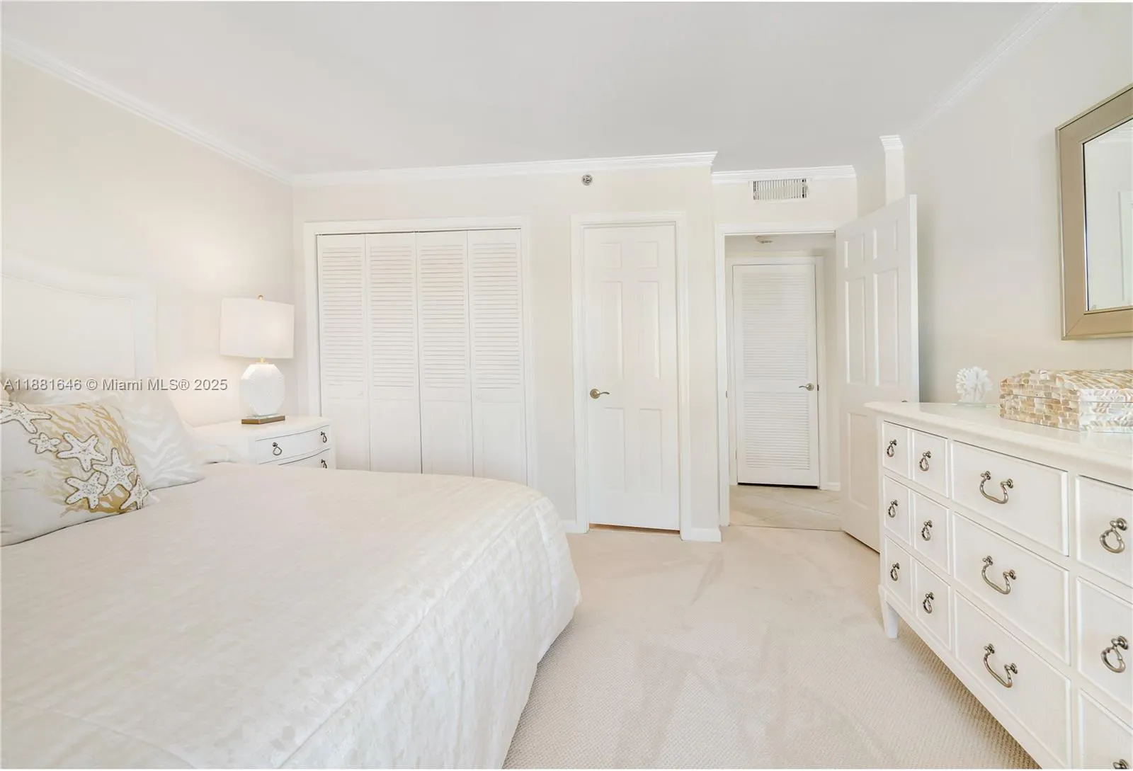 100 Beach Rd, #204