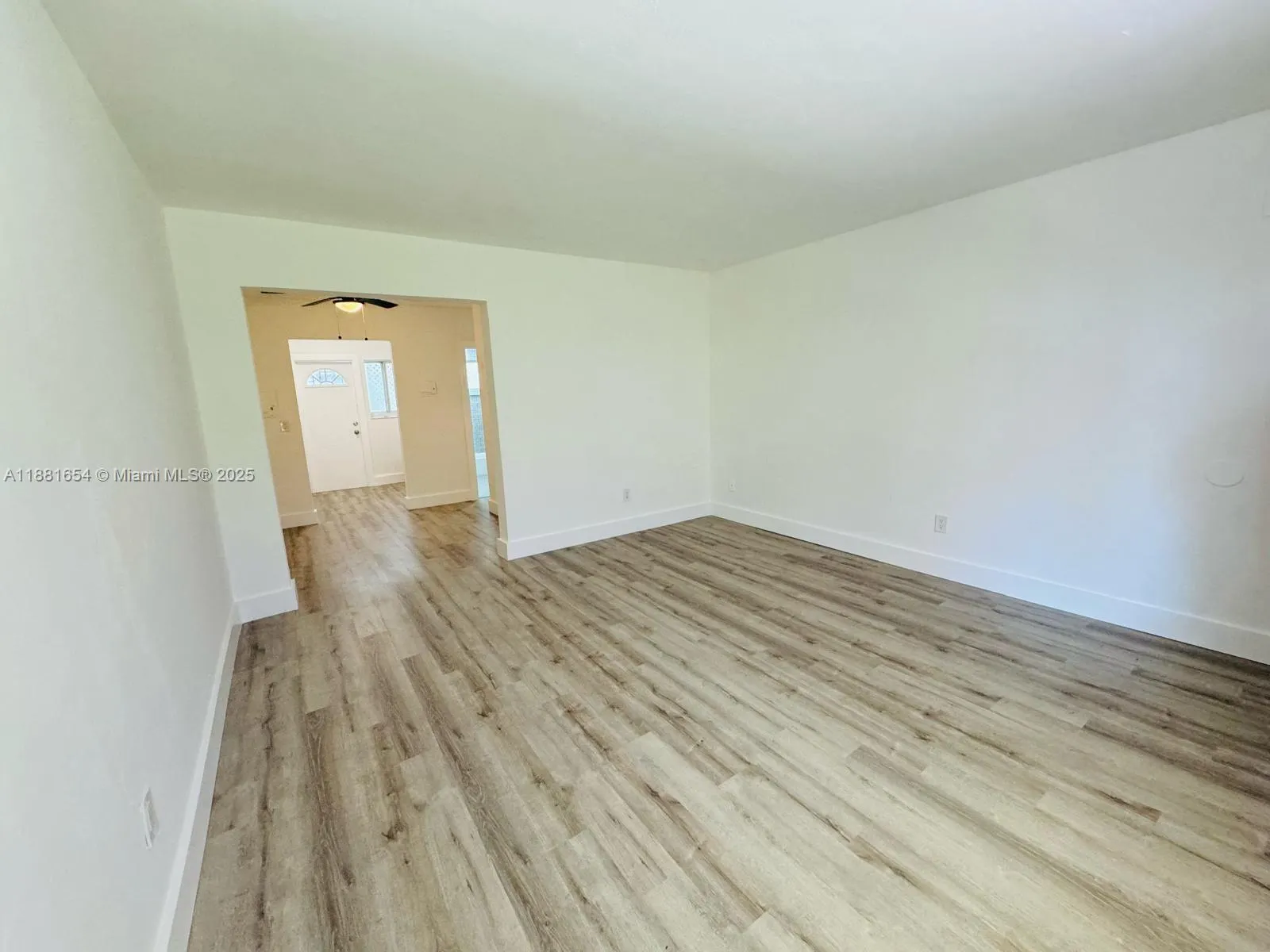 1135 Euclid Ave, #105