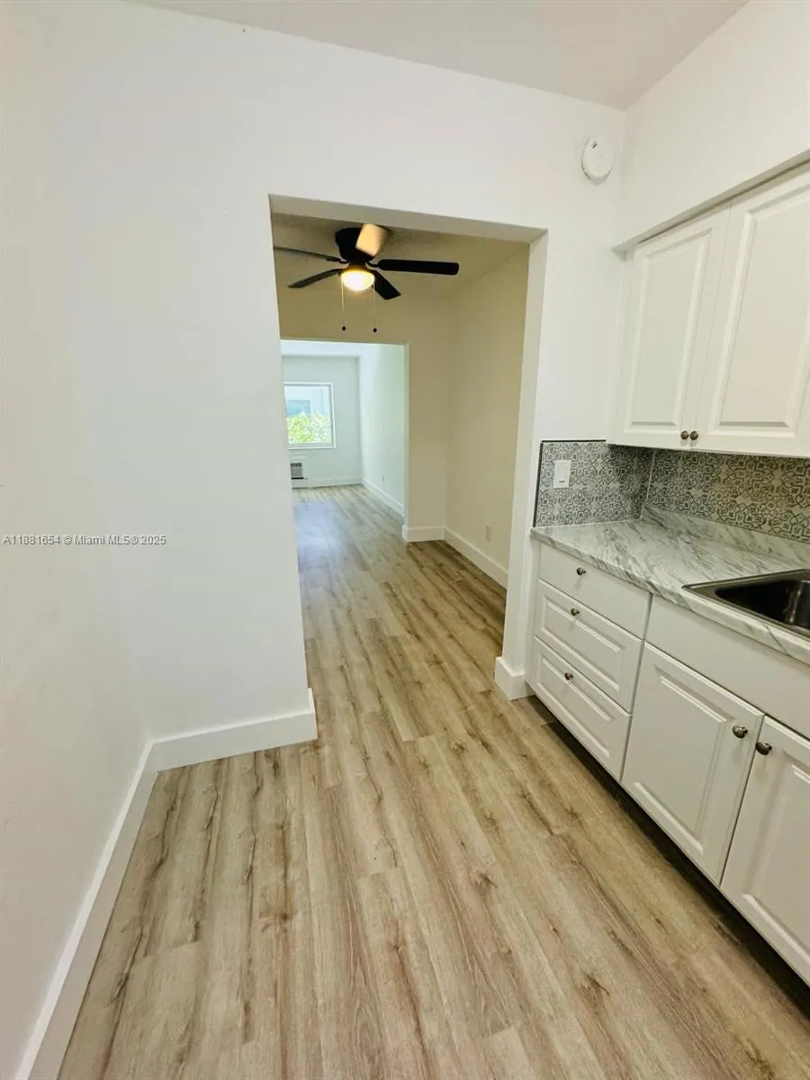 1135 Euclid Ave, #105