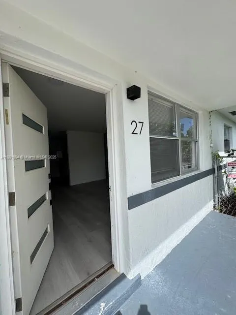 27 NW 41st St, #27