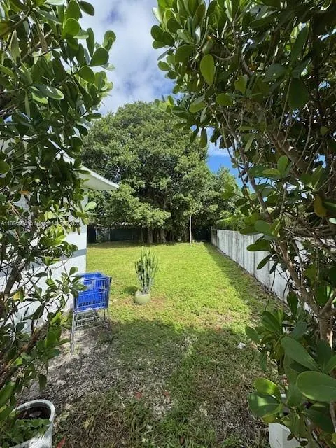 27 NW 41st St, #27