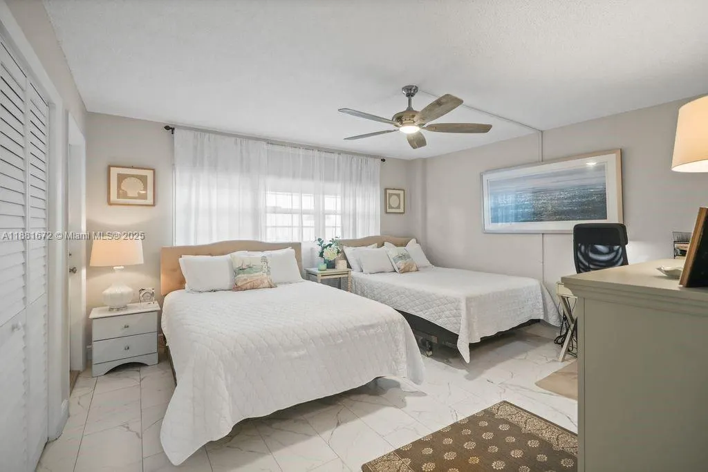 4540 N Ocean Dr, #104