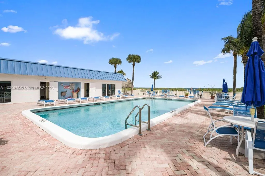 4540 N Ocean Dr, #104