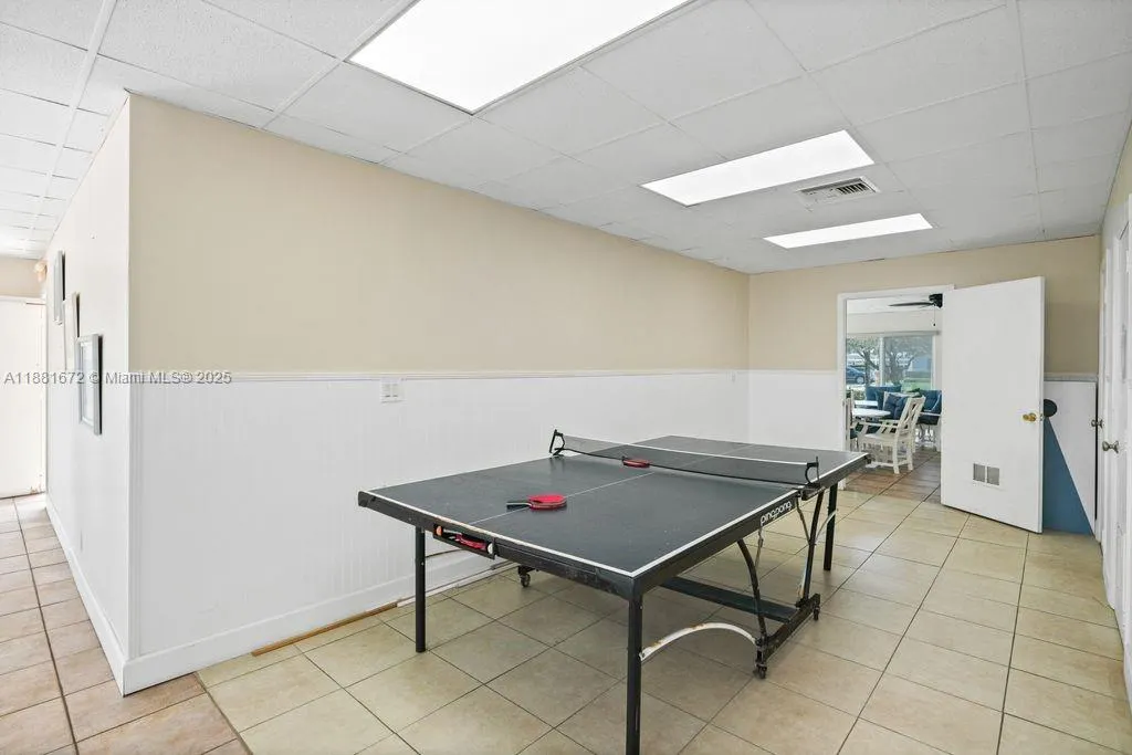 4540 N Ocean Dr, #104