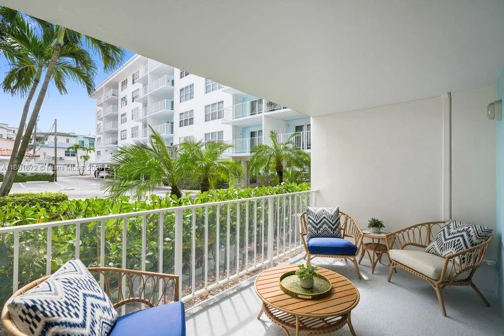4540 N Ocean Dr, #104