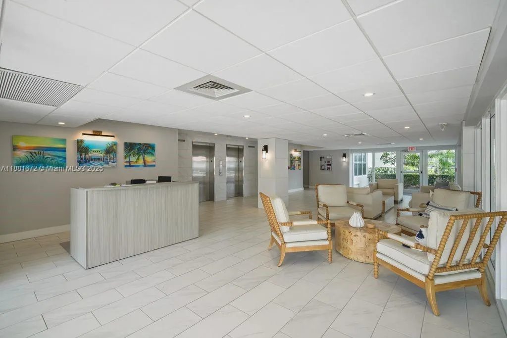 4540 N Ocean Dr, #104