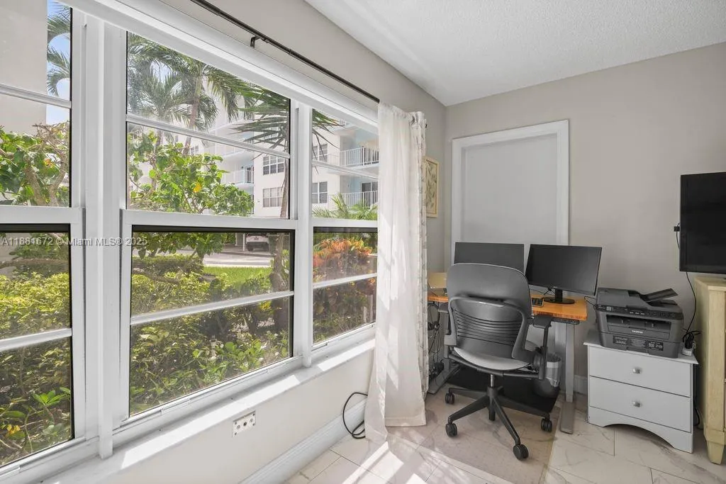 4540 N Ocean Dr, #104