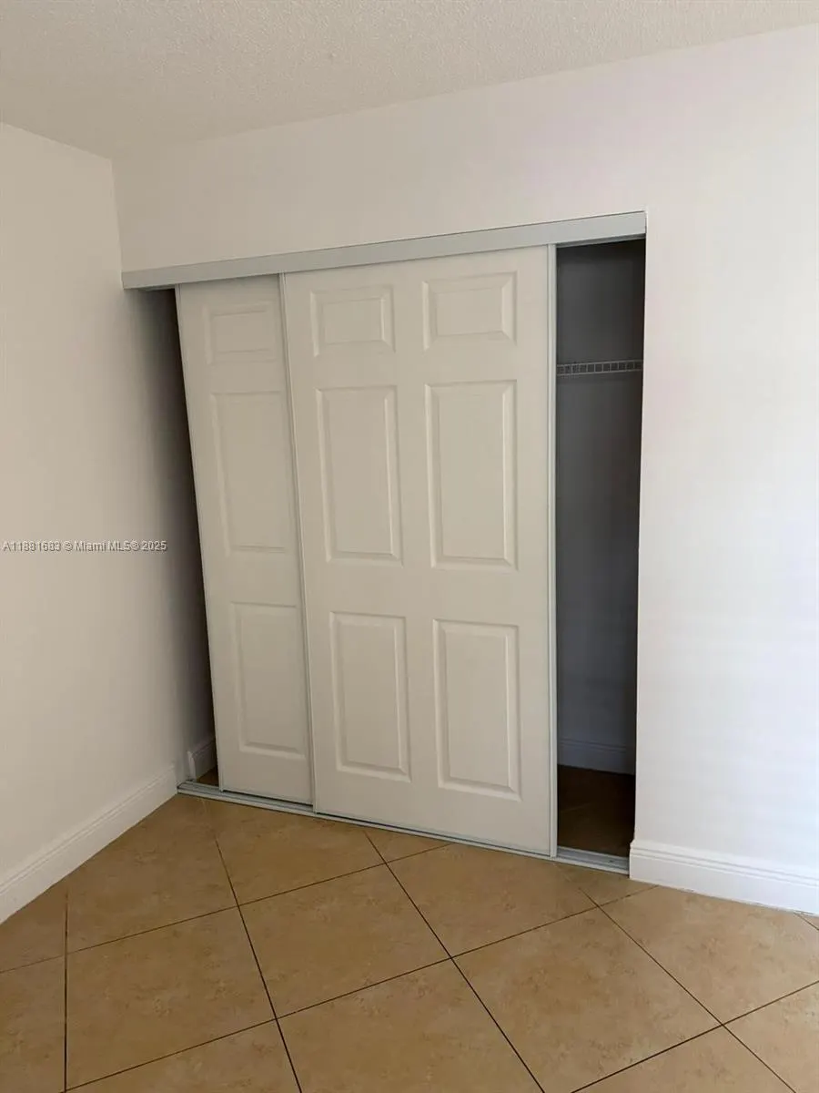 3399 Foxcroft Rd, #202