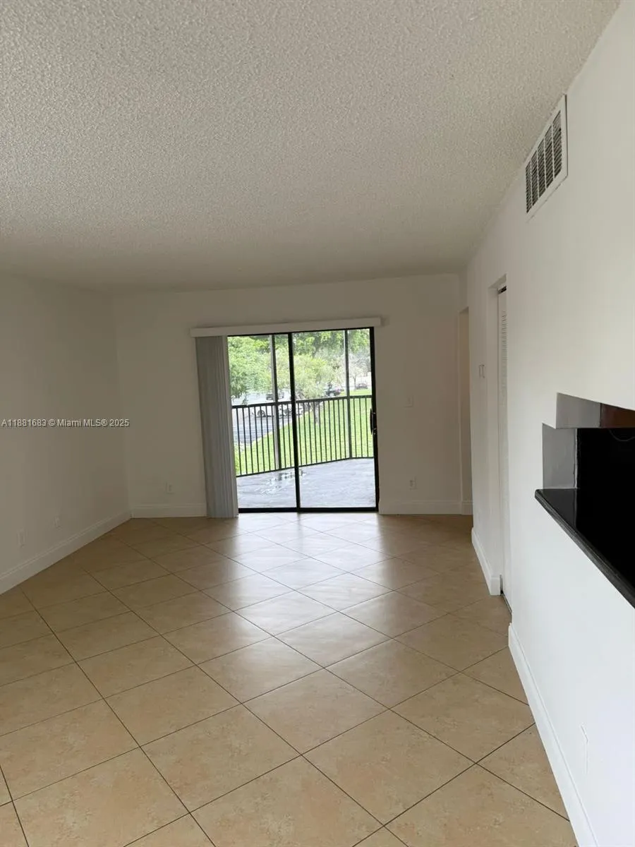 3399 Foxcroft Rd, #202