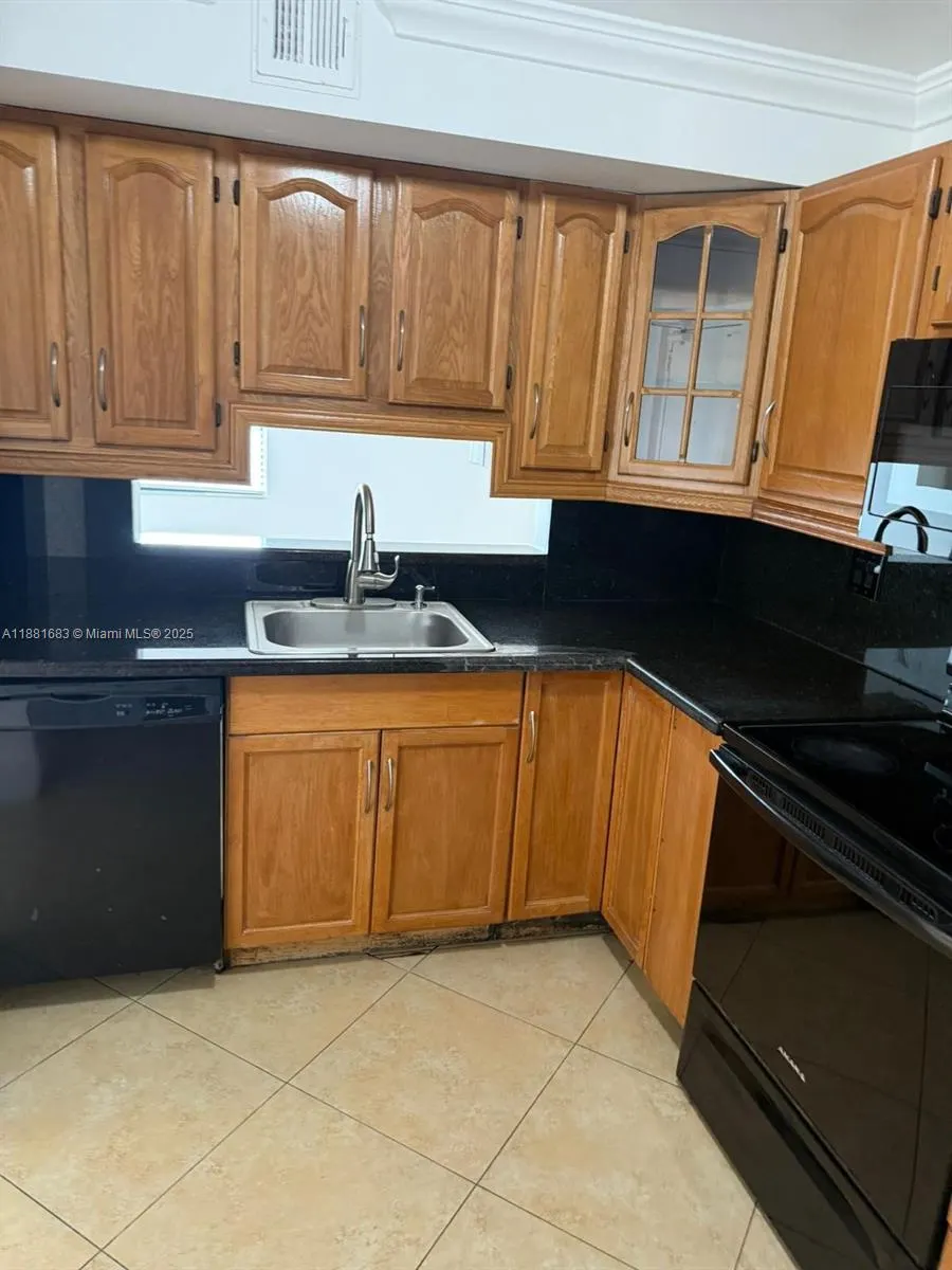 3399 Foxcroft Rd, #202