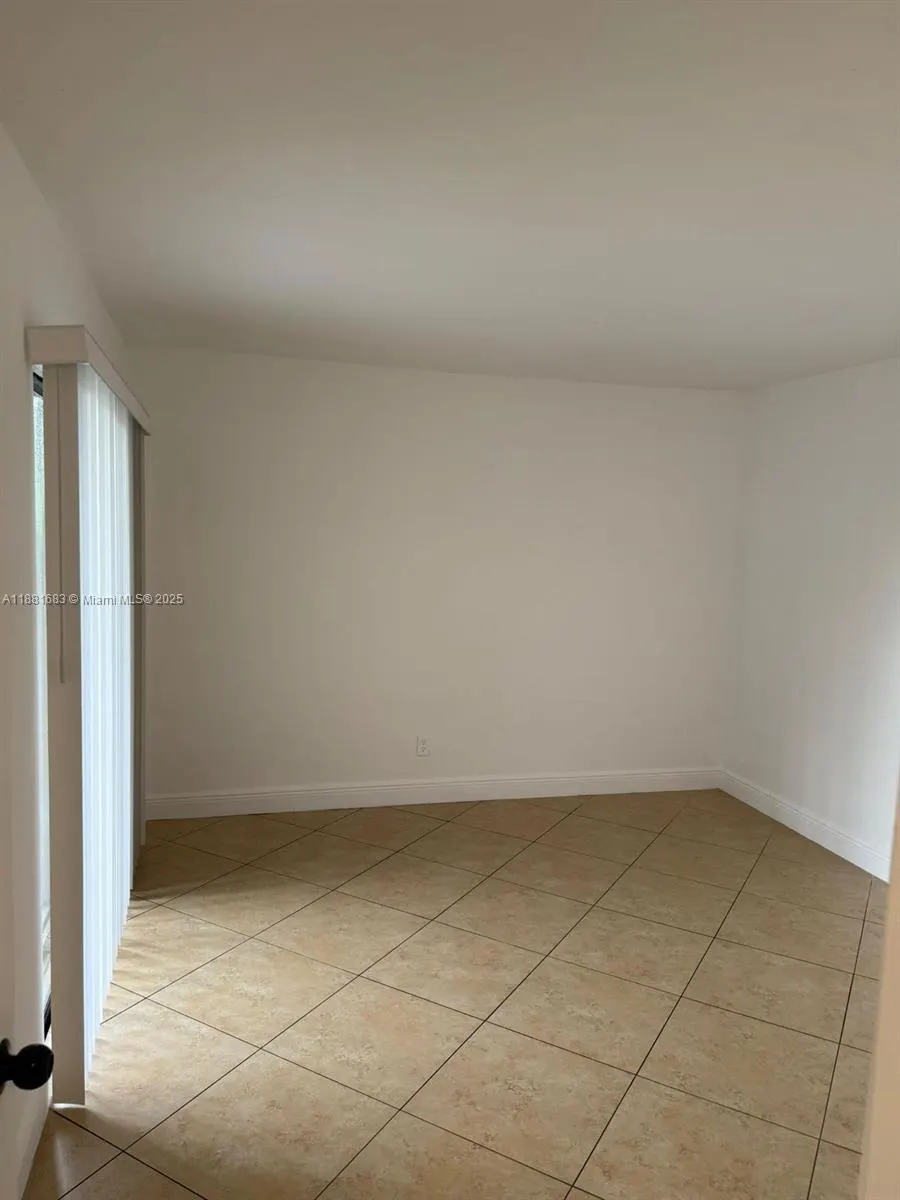3399 Foxcroft Rd, #202