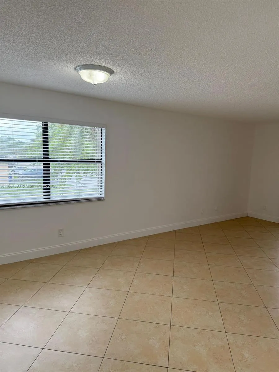 3399 Foxcroft Rd, #202