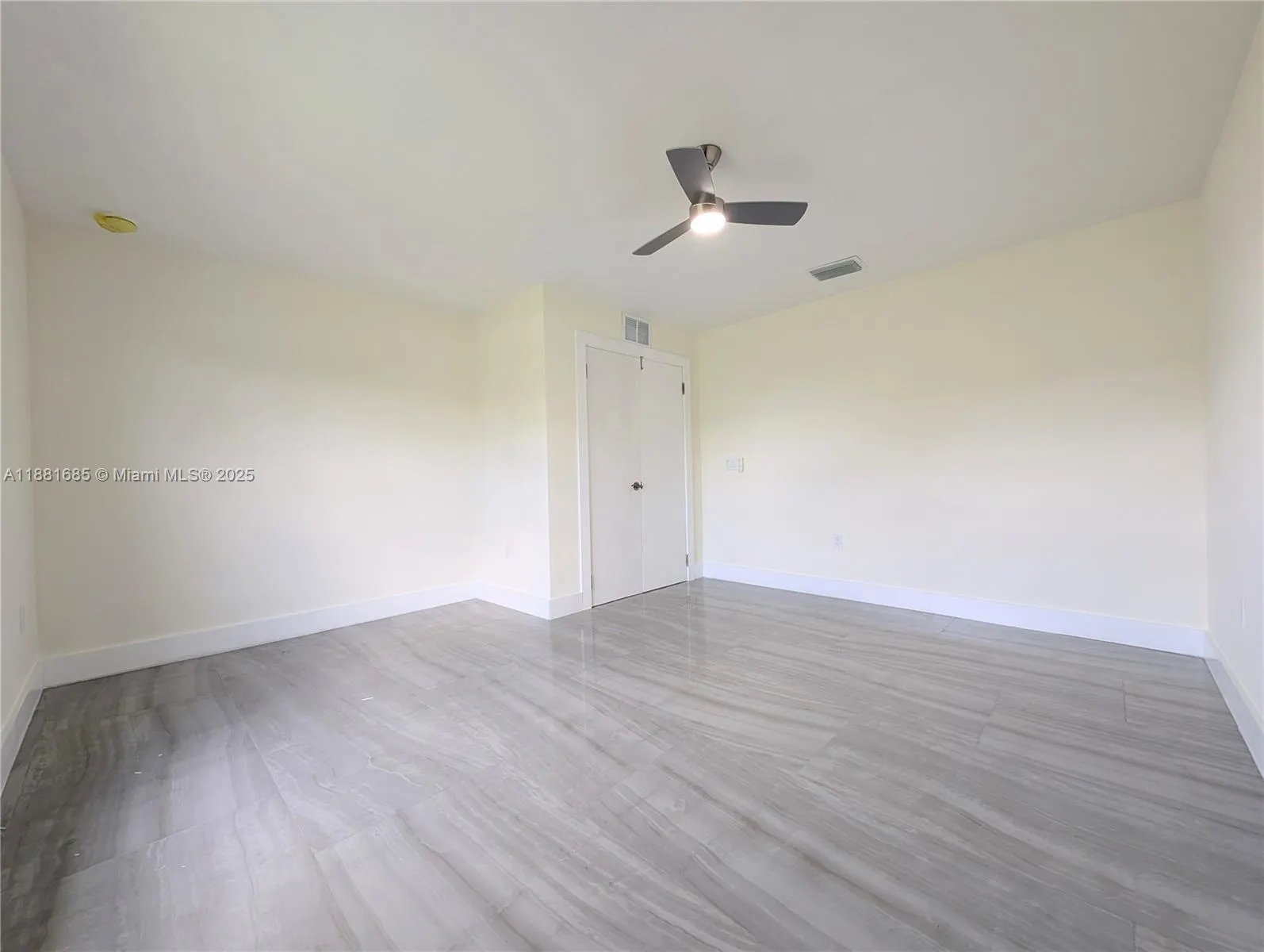 798 BELL BLVD S