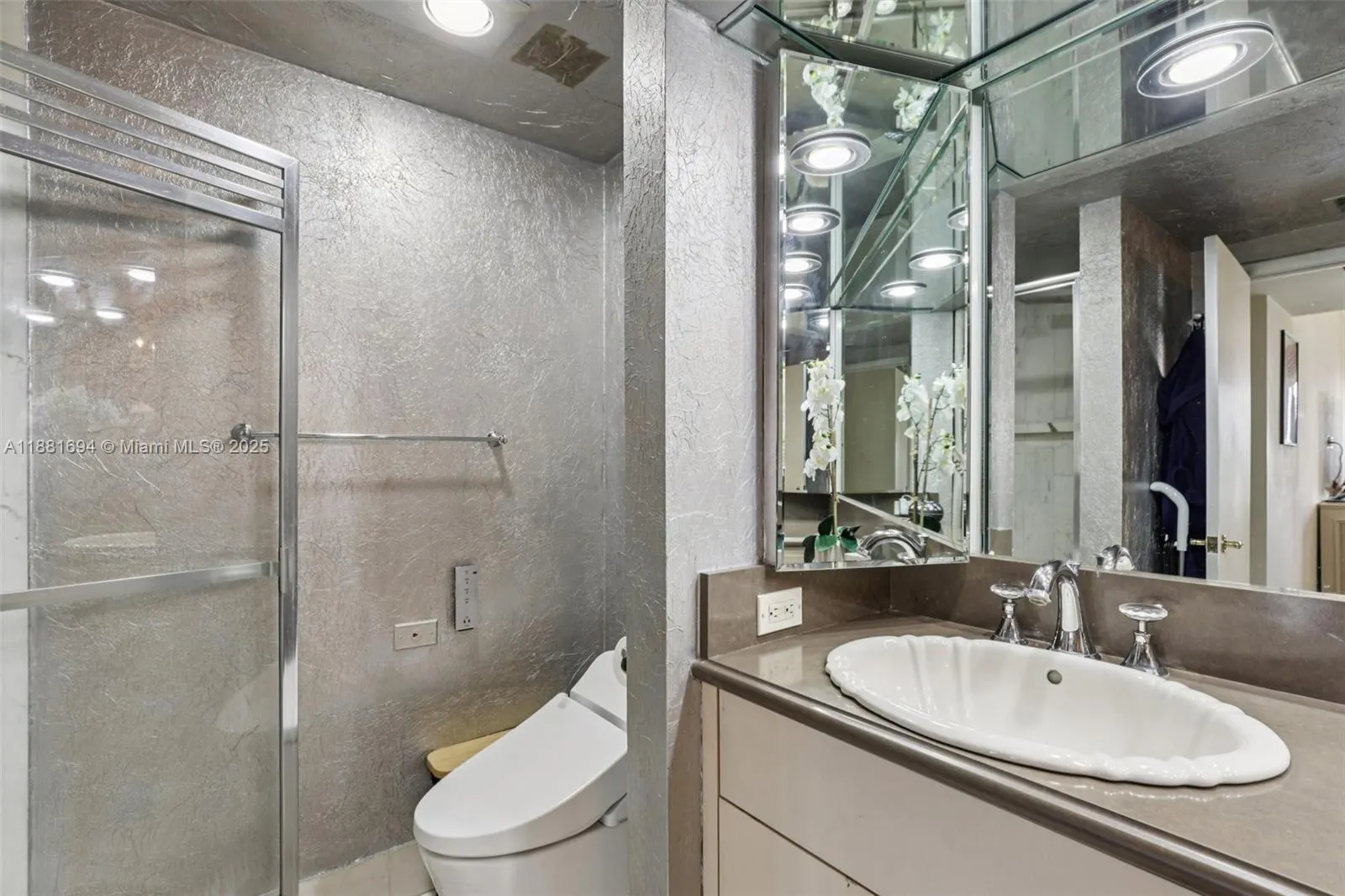 20191 E Country Club Dr, #1102