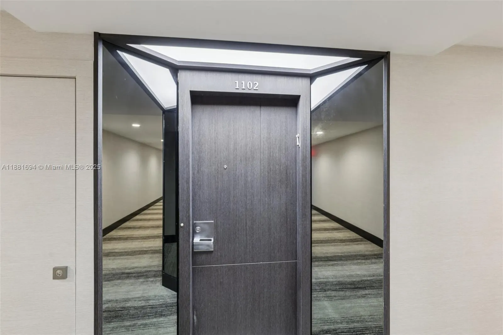20191 E Country Club Dr, #1102