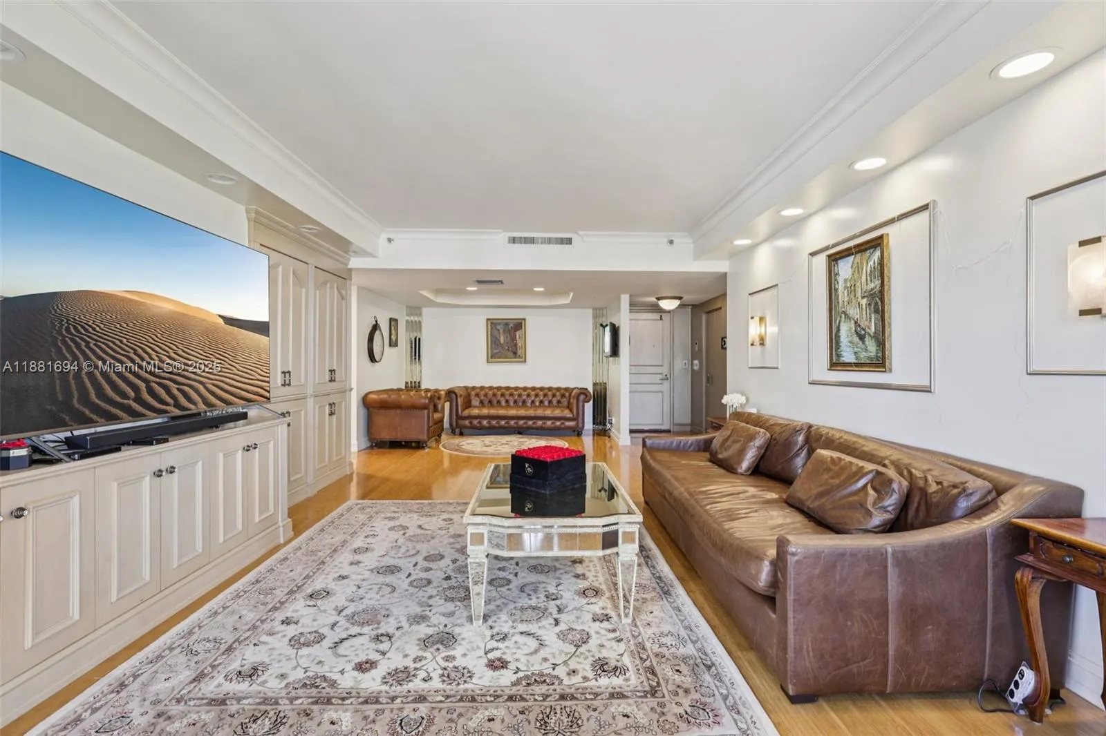 20191 E Country Club Dr, #1102