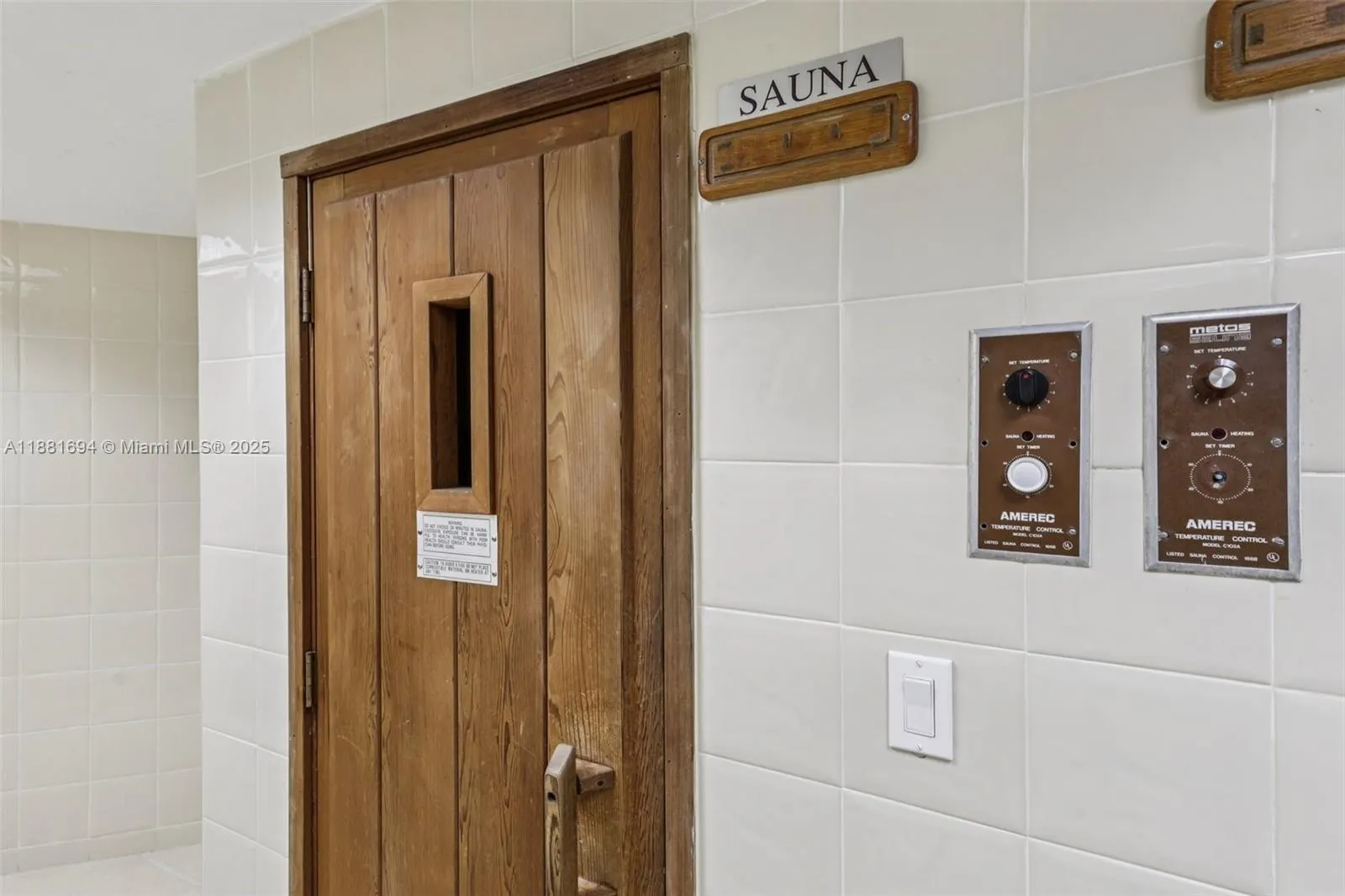 20191 E Country Club Dr, #1102