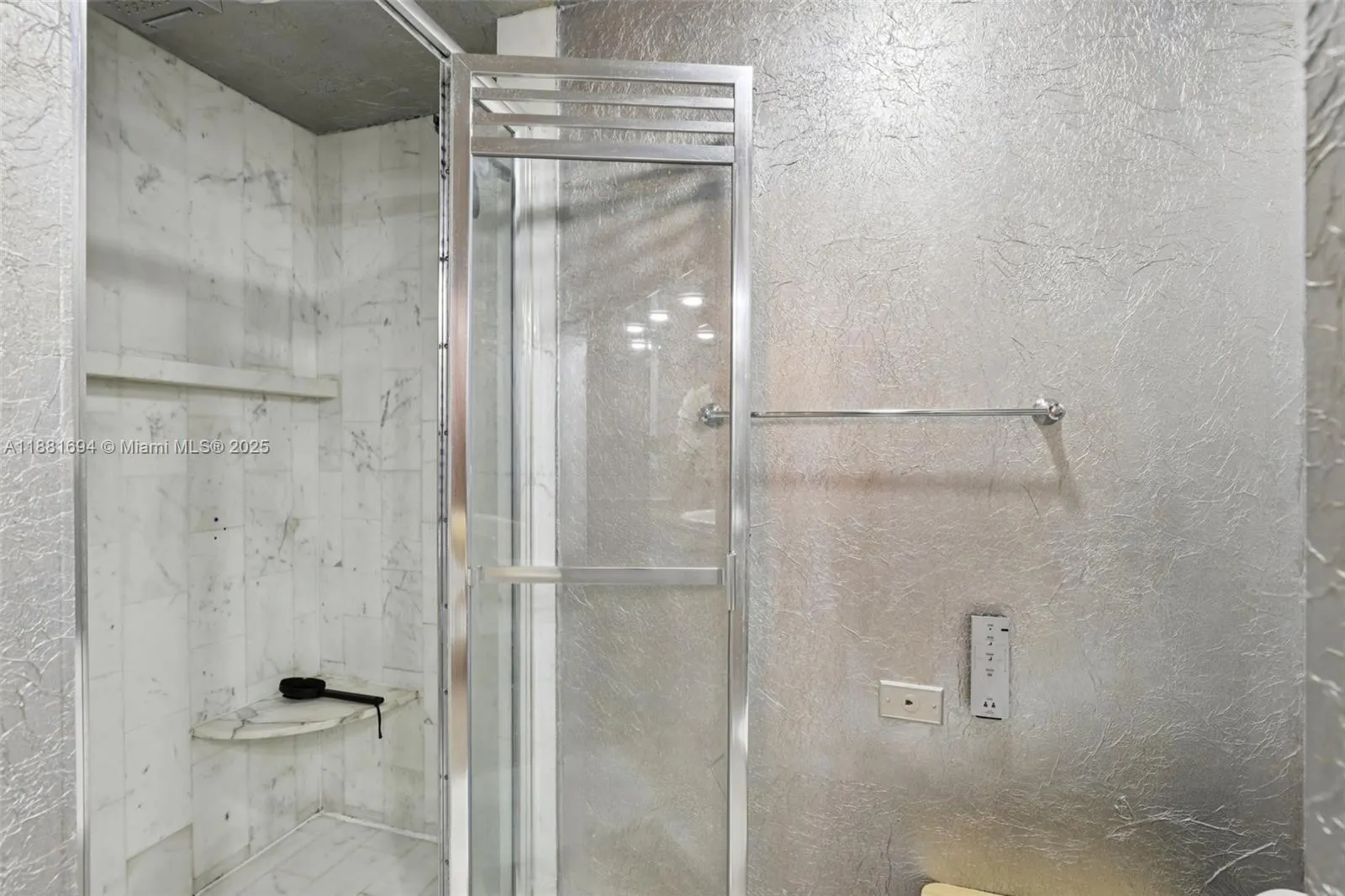 20191 E Country Club Dr, #1102