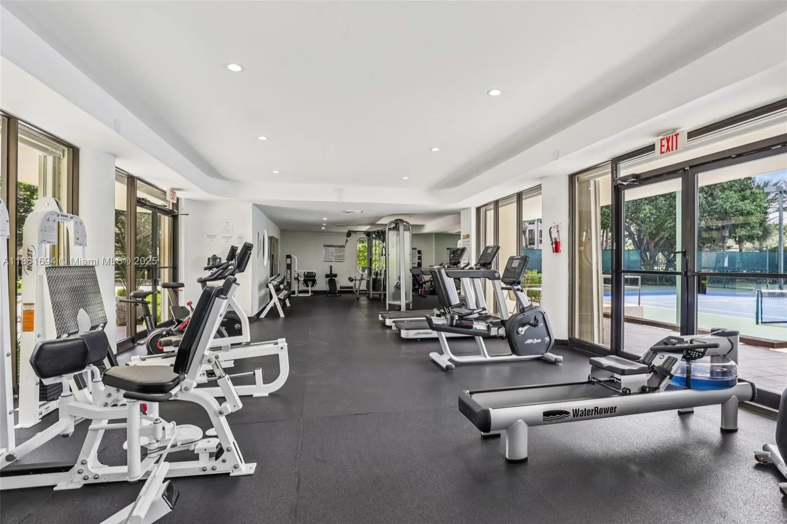 20191 E Country Club Dr, #1102