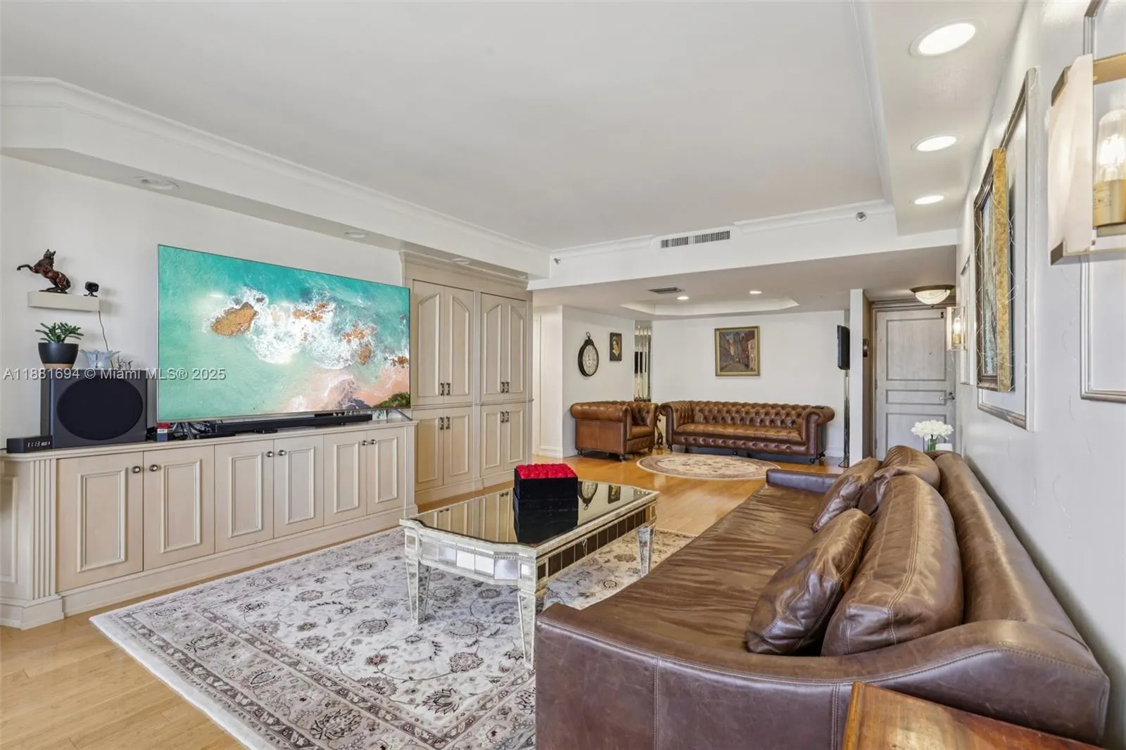 20191 E Country Club Dr, #1102