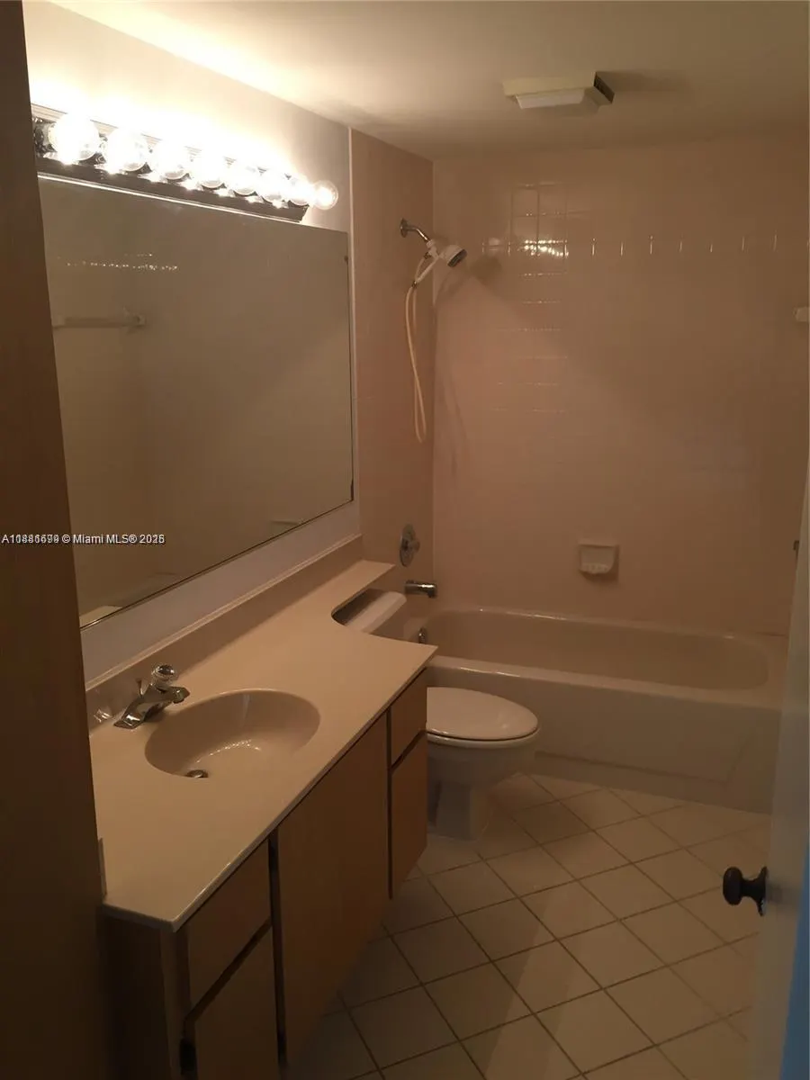 3400 NE 192nd St, #2103