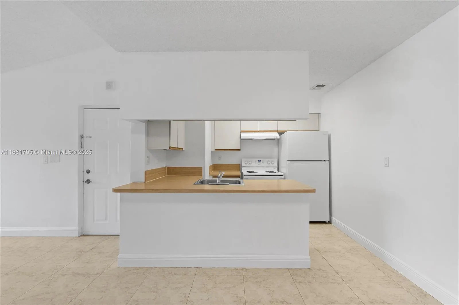 17580 NW 67th Pl, #D-1