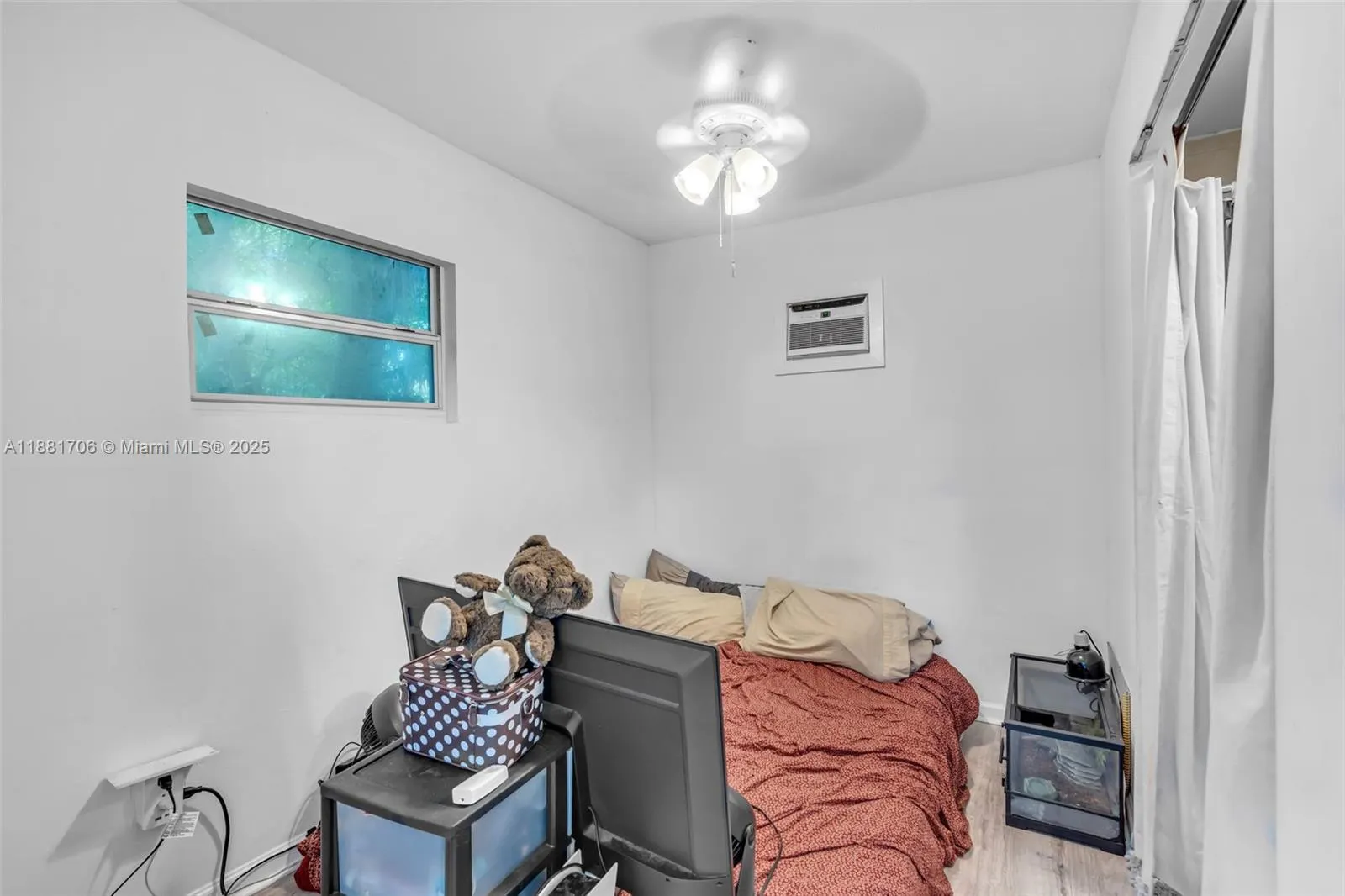 3380 NW 8th Pl