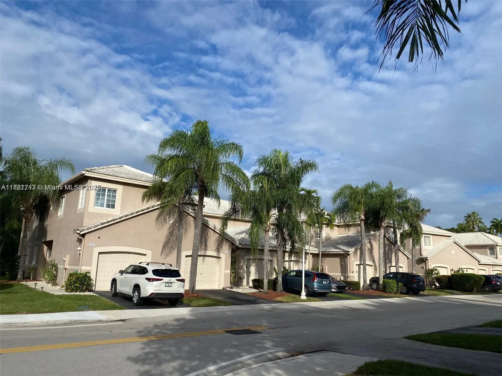 2074 Madeira D, #2074