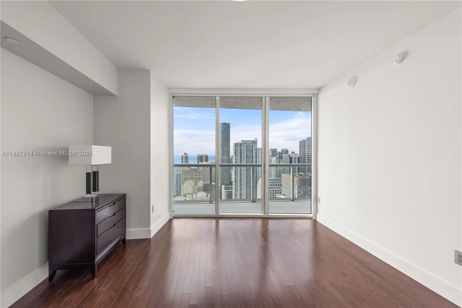 495 Brickell Ave, #5003