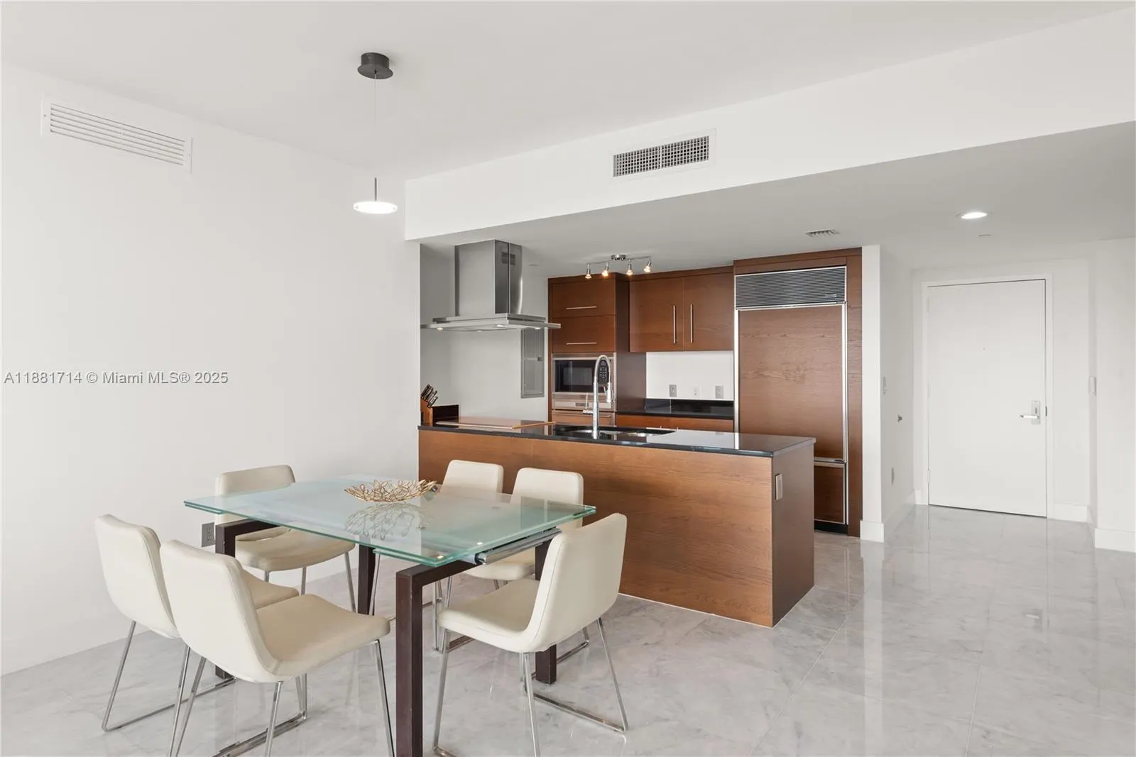 495 Brickell Ave, #5003
