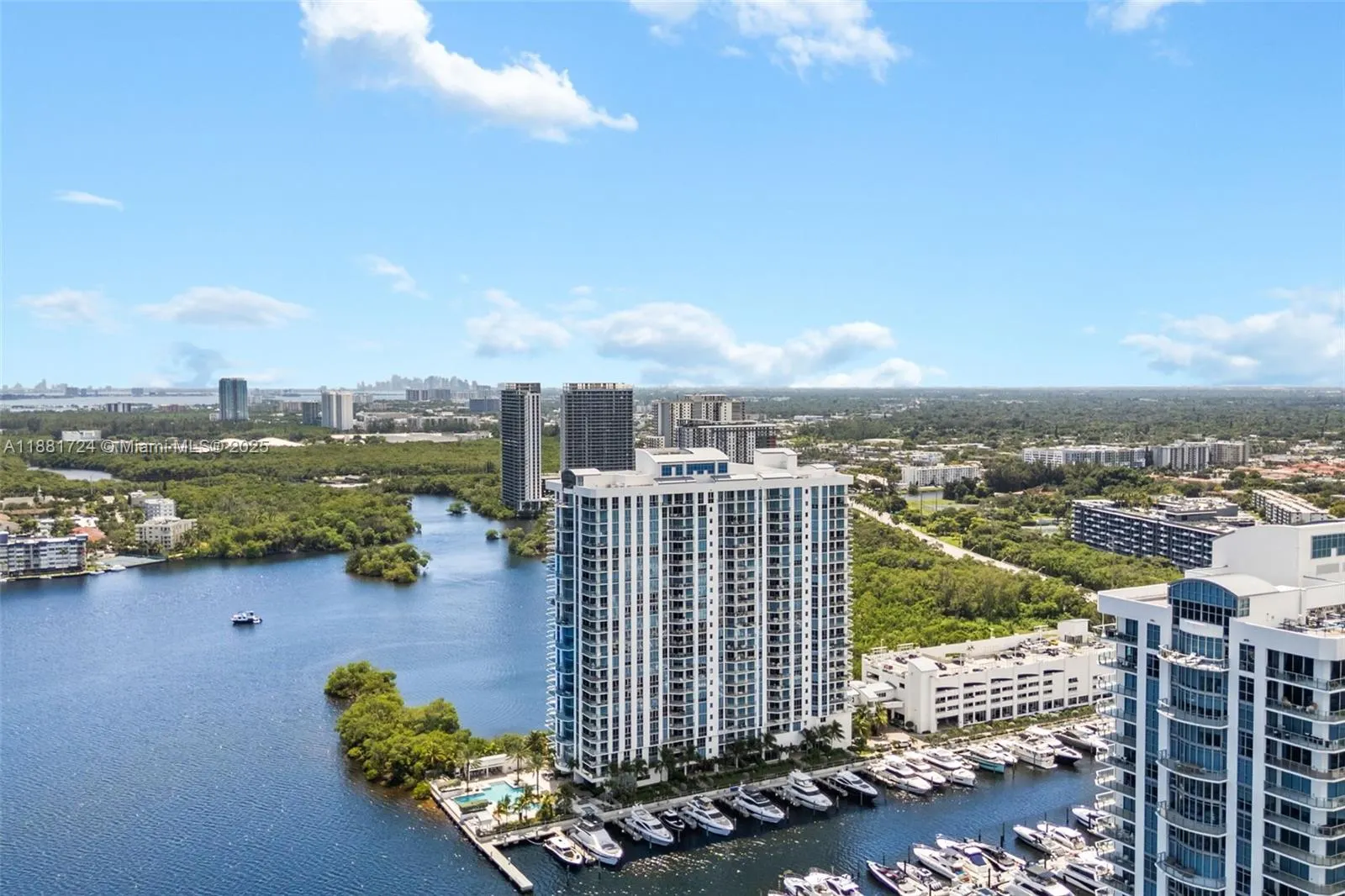 17111 Biscayne Blvd, #2202