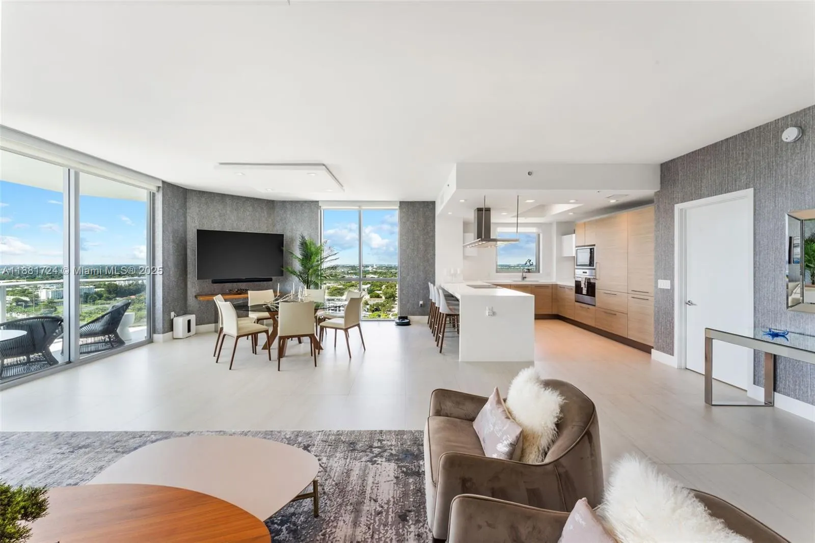 17111 Biscayne Blvd, #2202