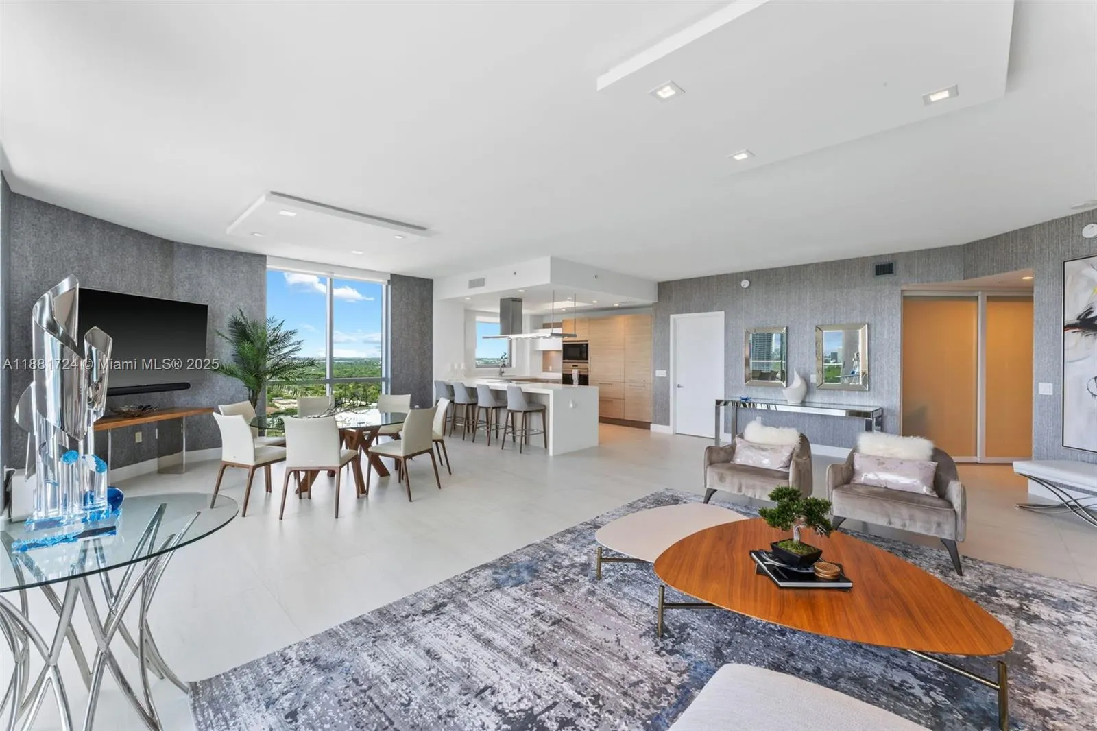 17111 Biscayne Blvd, #2202
