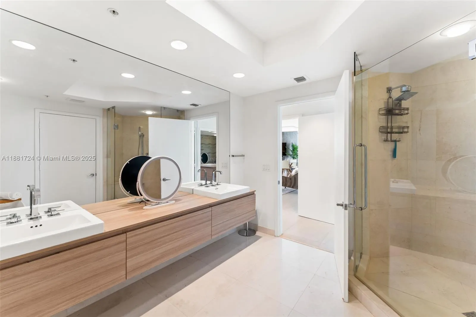 17111 Biscayne Blvd, #2202