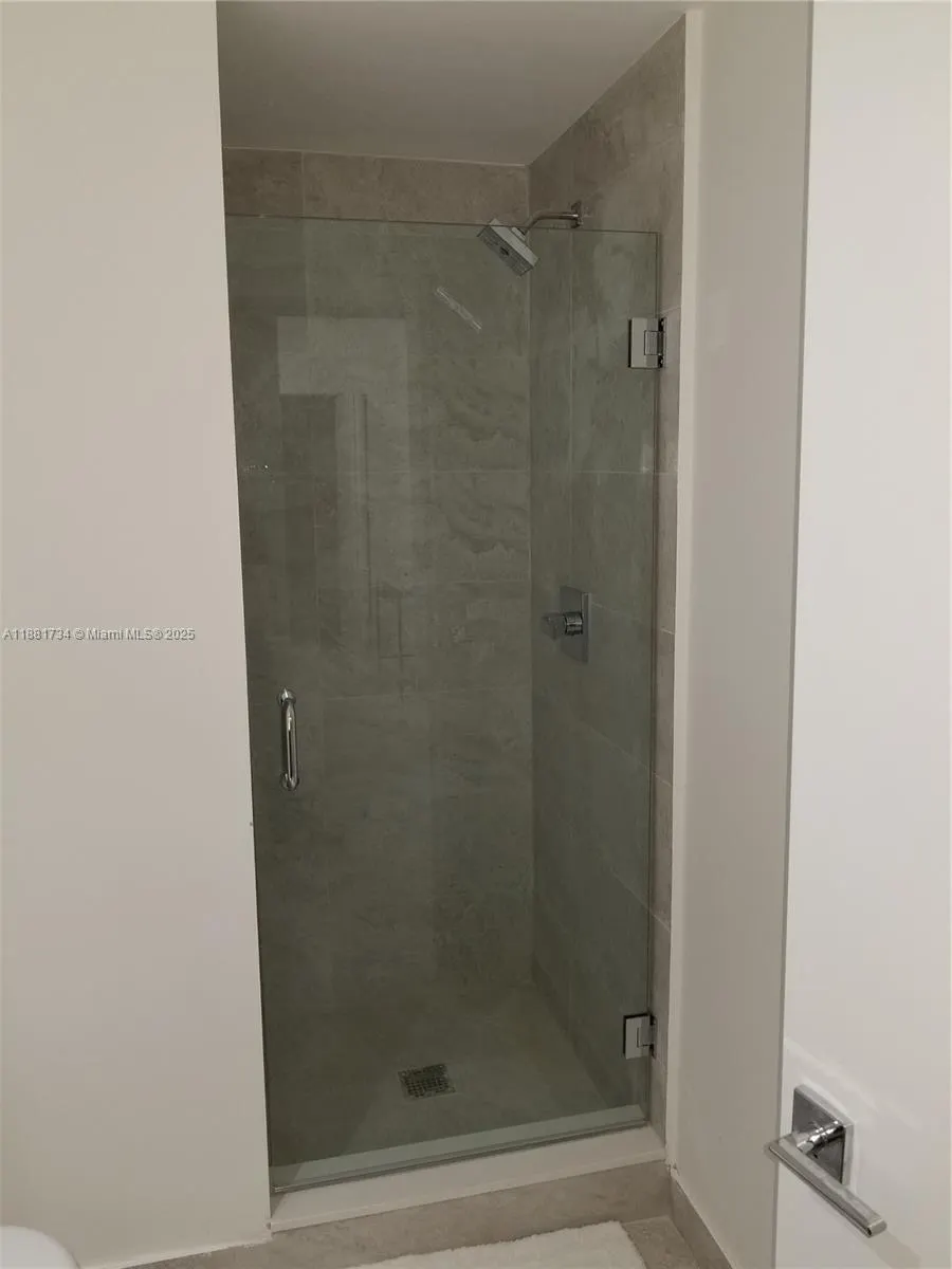 488 NE 18th St, #2706