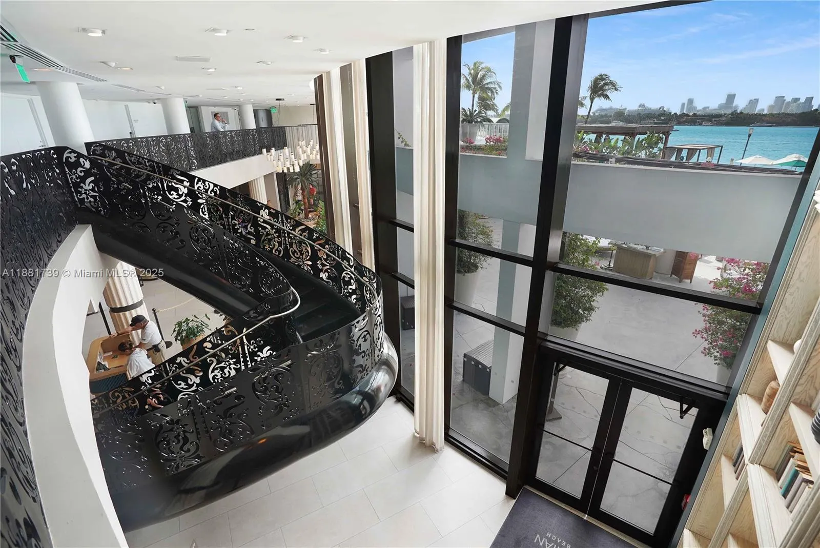 1100 West Ave, #1115