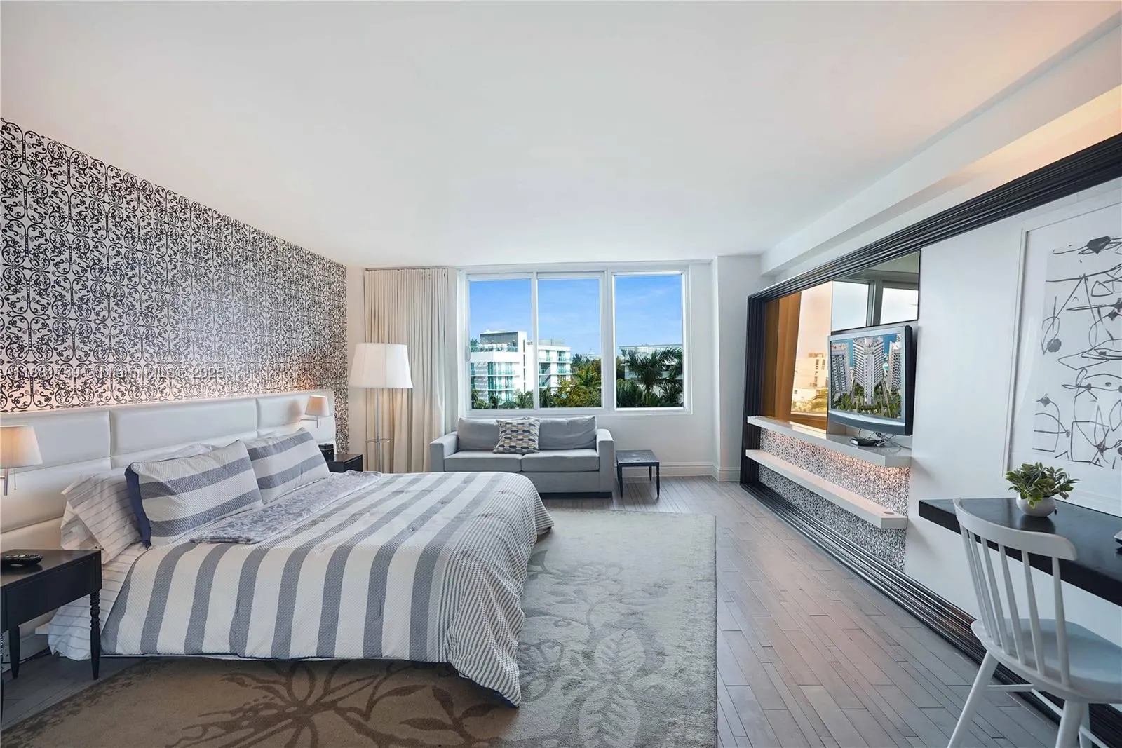 1100 West Ave, #1115
