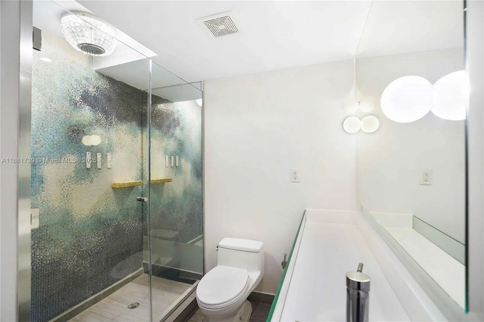 1100 West Ave, #1115