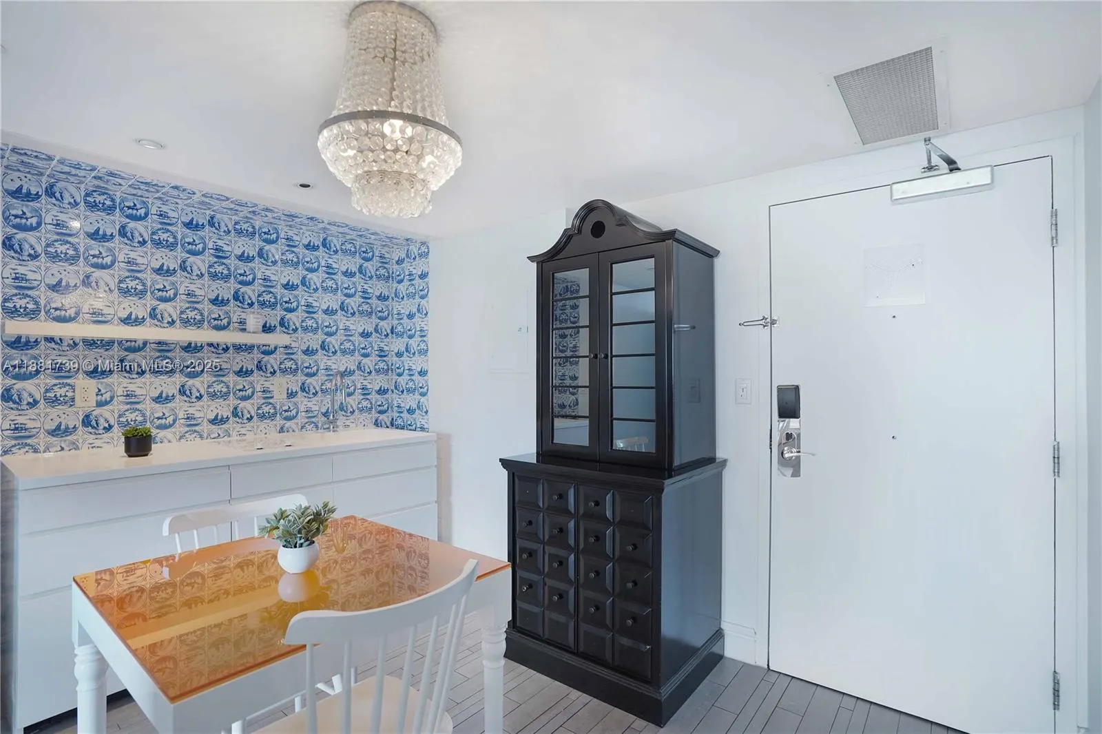 1100 West Ave, #1115